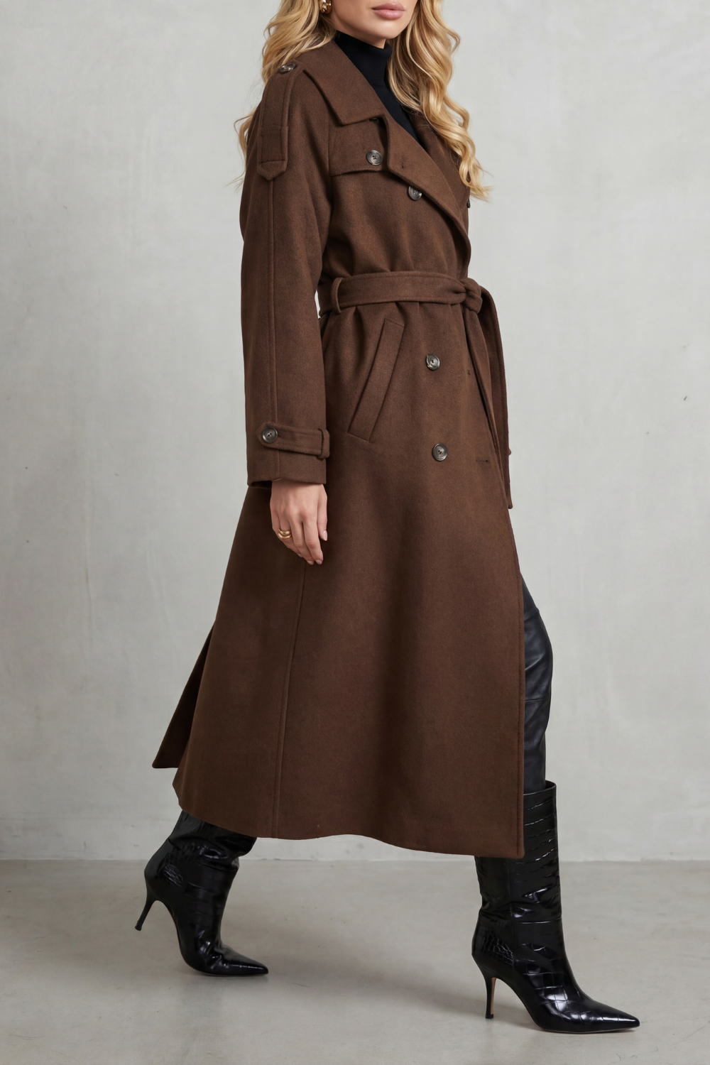 Women's Oversized Wool Trench Coat — Warm Everyday Style 3