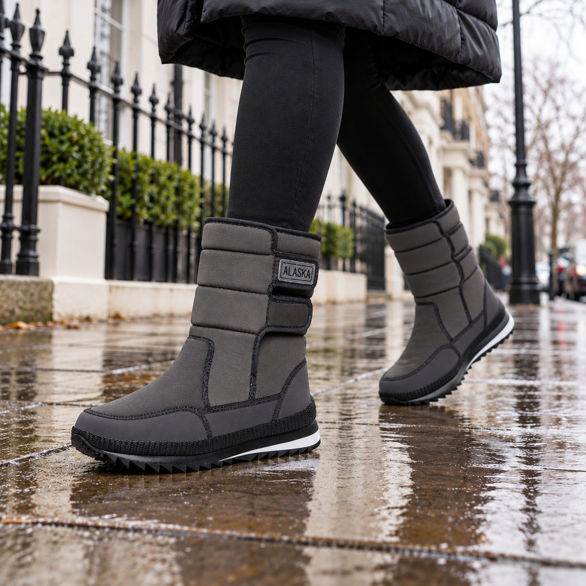 Fleece-Lined High-Top Snow Boots in Grey