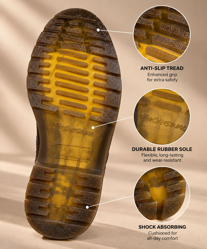 Rubber outsole with grip pattern of the unisex lace-up boot