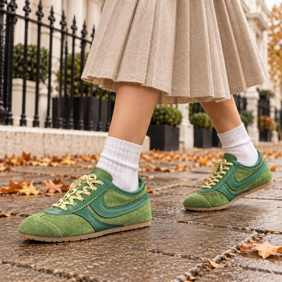 Retro Suede-Look Sneakers for Women in Green